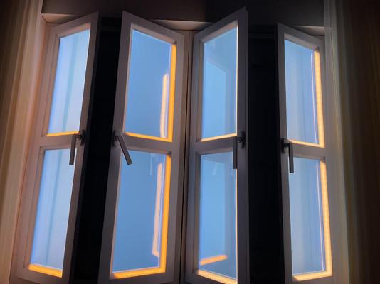 160W 스마트 스카이라이트 램프 10000 루멘 이상 및 밀폐 공간에 대한 멀티 프로토콜 통합